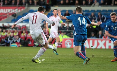 050314 - Wales v Iceland - Vauxhall International Friendly - Gareth Bale of Wales scores their third goal