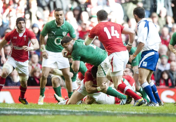 020213 -  Wales v Ireland - RBS 6Nations - Ireland's Cian Healy scores 