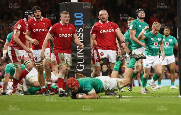 040223 - Wales v Ireland, Guinness Six Nations 2023 - Josh van der Flier of Ireland dives in to score tryt