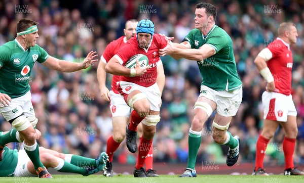 070919 - Ireland v Wales - International Rugby Union - Justin Tipuric of Wales is tackled by James Ryan of Ireland