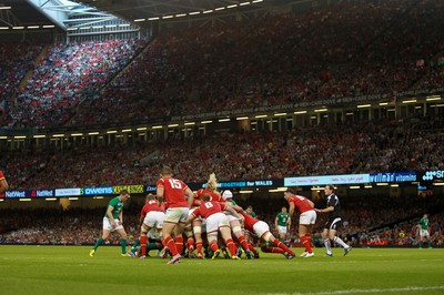 080815 - Wales v Ireland - Dove Mens Series - Ireland win a scrum