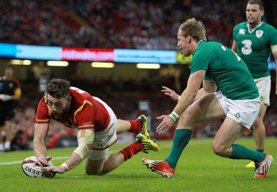 080815 - Wales v Ireland - Dove Mens Series - Alex Cuthbert of Wales scores a try