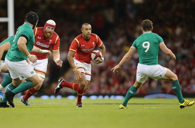 080815 - Wales v Ireland, Dove Men Tests 2015 - Eli Walker of Wales takes on Eoin Reddan of Ireland 