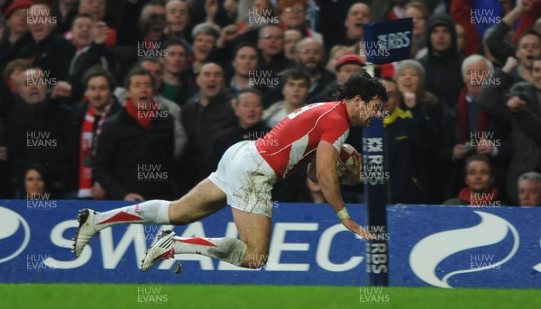12.03.11 - Wales v Ireland - RBS Six Nations 2011 - Mike Phillips of Wales scores try. 