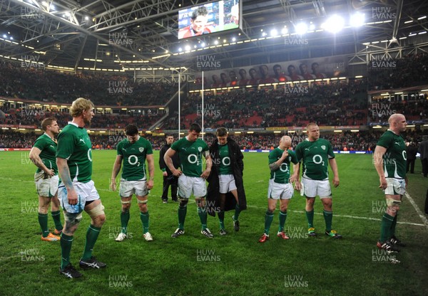 12.03.11 - Wales v Ireland - RBS Six Nations 2011 - Ireland players look dejected at the end of the game. 