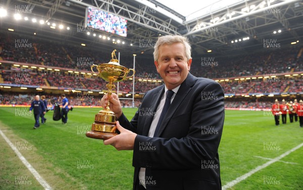 12.03.11 - Wales v Ireland - RBS Six Nations 2011 - Colin Montgomerie with the Ryder Cup 