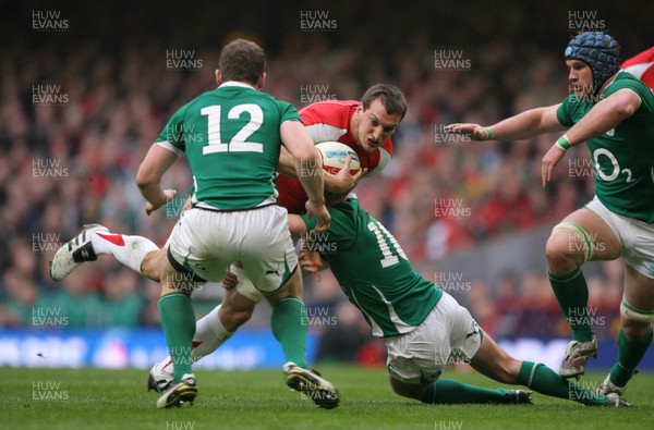12.03.11 Wales v Ireland ... Wales Sam Warburton takes on Ronan O'Gara. 