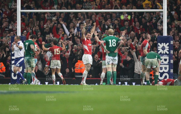 12.03.11... Wales v Ireland, RBS 6 Nations -  Wales' Jamie Roberts celebrates at the final whistle 