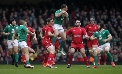 140315 - Wales v Ireland - RBS 6 Nations - Rob Kearney of Ireland takes a high ball