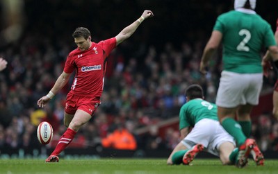 140315 - Wales v Ireland - RBS 6 Nations - Dan Biggar of Wales scores a drop goal