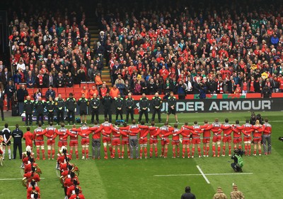 140315 - Wales v Ireland - RBS 6 Nations -Players of Wales sing the National Anthem