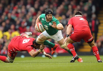 140315 - Wales v Ireland, RBS 6 Nations 2015 - Sean OÕBrien of Ireland takes on Taulupe Faletau of Wales and Scott Baldwin of Wales