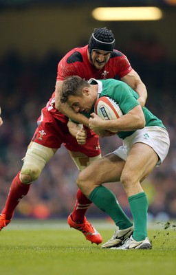 140315 - Wales v Ireland, RBS 6 Nations 2015 - Sam Warburton of Wales tackles Tommy Bowe of Ireland