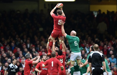 140315 - Wales v Ireland - RBS Six Nations - Alun Wyn Jones of Wales takes line out ball