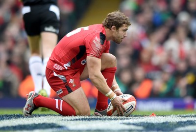 140315 - Wales v Ireland - RBS Six Nations - Leigh Halfpenny of Wales prepares to kick for goal