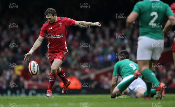 140315 - Wales v Ireland - RBS 6 Nations - Dan Biggar of Wales scores a drop goal