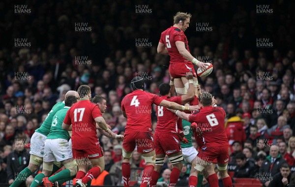 140315 - Wales v Ireland - RBS 6 Nations - Alun Wyn Jones of Wales wins the line out