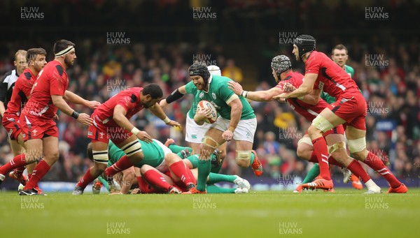 140315 - Wales v Ireland, RBS 6 Nations 2015 - Sean OÕBrien of Ireland looks to break through the Welsh line