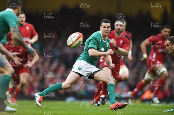 140315 - Wales v Ireland - RBS Six Nations - Ireland's Johnny Sexton sets up an attack