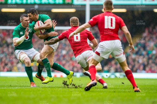 160319 - Wales v Ireland - Guinness Six Nations - Rob Kearney of Ireland with ball in action 