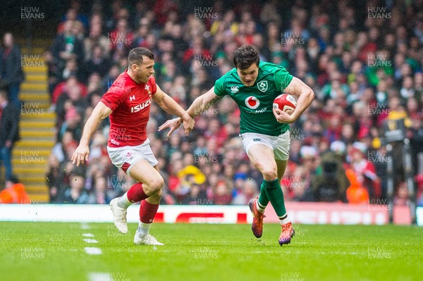 160319 - Wales v Ireland - Guinness Six Nations - Jacob Stockdale of Ireland  makes a run with the ball 