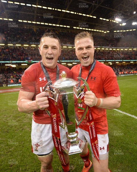 160319 - Wales v Ireland - Guinness Six Nations - Jonathan Davies and Gareth Anscombe of Wales celebrates