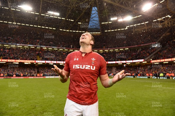 160319 - Wales v Ireland - Guinness Six Nations - Alun Wyn Jones of Wales celebrates at the end of the game