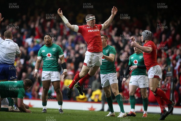 160319 - Wales v Ireland - Guinness 6 Nations Championship - Hadleigh Parkes celebrates scoring a try with Jonathan Davies of Wales