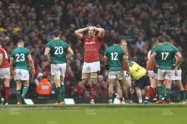 160319 - Wales v Ireland, Guinness Six Nations Championship 2019 - Alun Wyn Jones of Wales shows the relief of the win on the final whistle