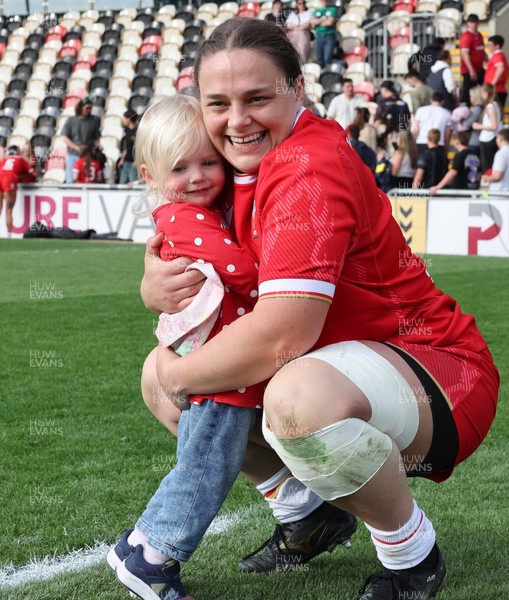 200425 - Wales v Ireland, Guinness Women’s Six Nations 2025 - Jenni Scoble of Wales with her niece Delilah at the end of the match