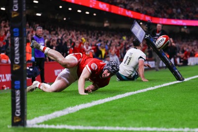 220225 - Wales v Ireland - Guinness Six Nations - Tom Rogers of Wales scores his team's second try