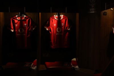 220225 - Wales v Ireland - Guinness 6 Nations Championship - Wales dressing room before the game