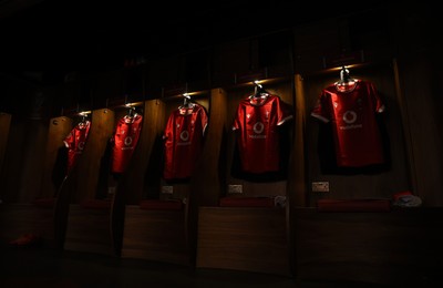 220225 - Wales v Ireland - Guinness 6 Nations Championship - Wales dressing room before the game