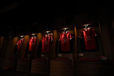 220225 - Wales v Ireland - Guinness 6 Nations Championship - Wales dressing room before the game