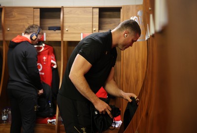 220225 - Wales v Ireland - Guinness 6 Nations Championship - Will Rowlands of Wales in the dressing room before the game