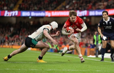 220225 - Wales v Ireland - Guinness 6 Nations Championship - Ellis Mee of Wales try was disallowed