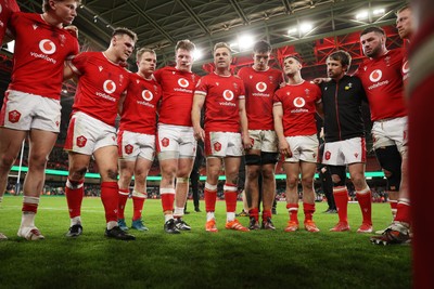 220225 - Wales v Ireland - Guinness 6 Nations Championship - Wales team huddle at full time