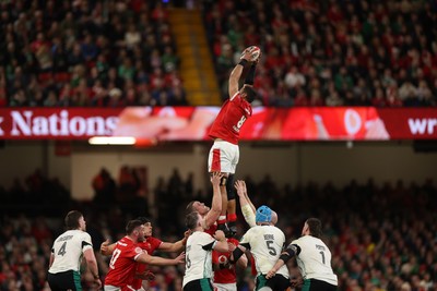 220225 - Wales v Ireland - Guinness 6 Nations Championship - Taulupe Faletau of Wales 