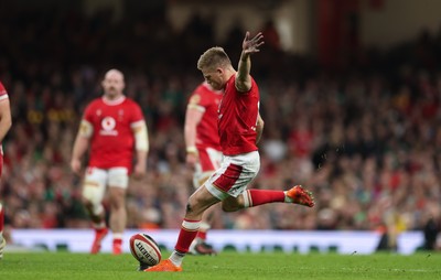 220225  Wales v Ireland, 2025 Guinness Six Nations - Gareth Anscombe of Wales kicks penalty