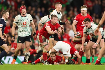 220225  Wales v Ireland, 2025 Guinness Six Nations - Jac Morgan of Wales feeds the ball out