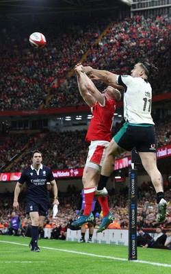 220225  Wales v Ireland, 2025 Guinness Six Nations - James Lowe of Ireland taps the ball back in field to set up try for Jamie Osborne of Ireland