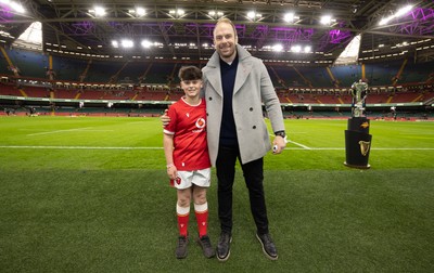 220225  Wales v Ireland, 2025 Guinness Six Nations - Match mascot George Rogers with Alun Wyn Jones