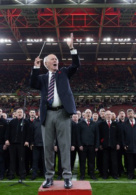 220225  Wales v Ireland, 2025 Guinness Six Nations - Musical Director Dr Hayden James conducts the crowd and choir