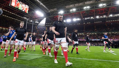 220225  Wales v Ireland, 2025 Guinness Six Nations - The Wales team return to the changing room ahead pf the match