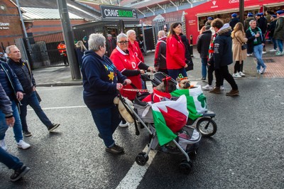 220225 - Wales v Ireland - Guinness Six Nations - Wales and Ireland fans mix in the street prior to the game