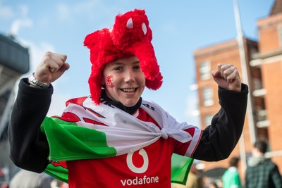 220225 - Wales v Ireland - Guinness Six Nations - Wales and Ireland fans mix in the street prior to the game