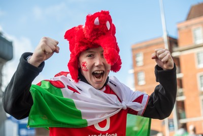 220225 - Wales v Ireland - Guinness Six Nations - Wales and Ireland fans mix in the street prior to the game