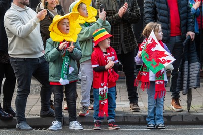 220225 - Wales v Ireland - Guinness Six Nations - Wales and Ireland fans mix in the street prior to the game