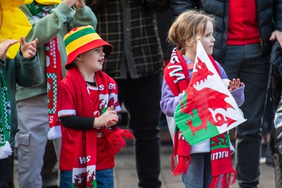 220225 - Wales v Ireland - Guinness Six Nations - Wales and Ireland fans mix in the street prior to the game