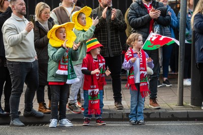 220225 - Wales v Ireland - Guinness Six Nations - Wales and Ireland fans mix in the street prior to the game